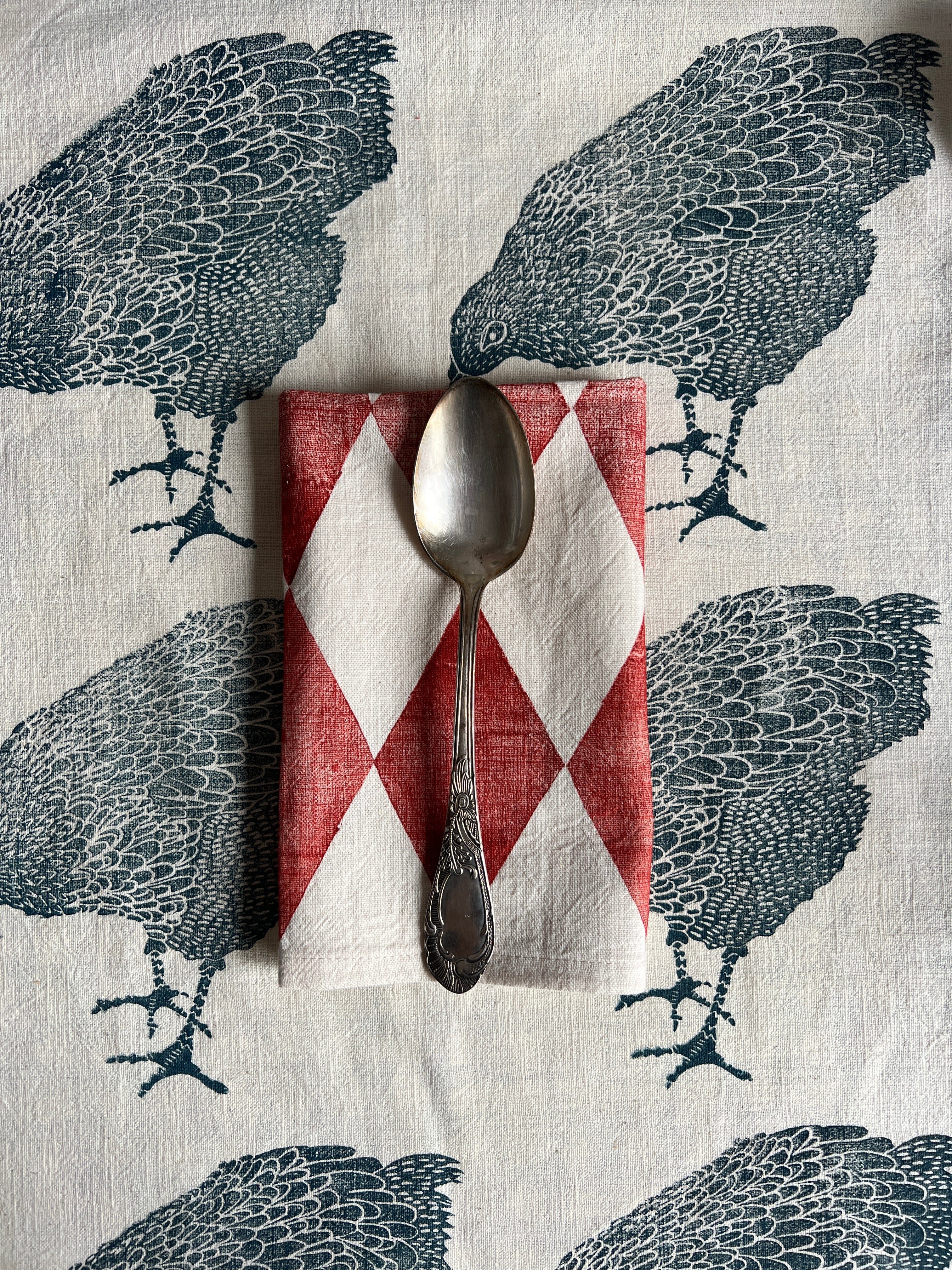 Red Harlequin on Ivory Dining Napkins Set