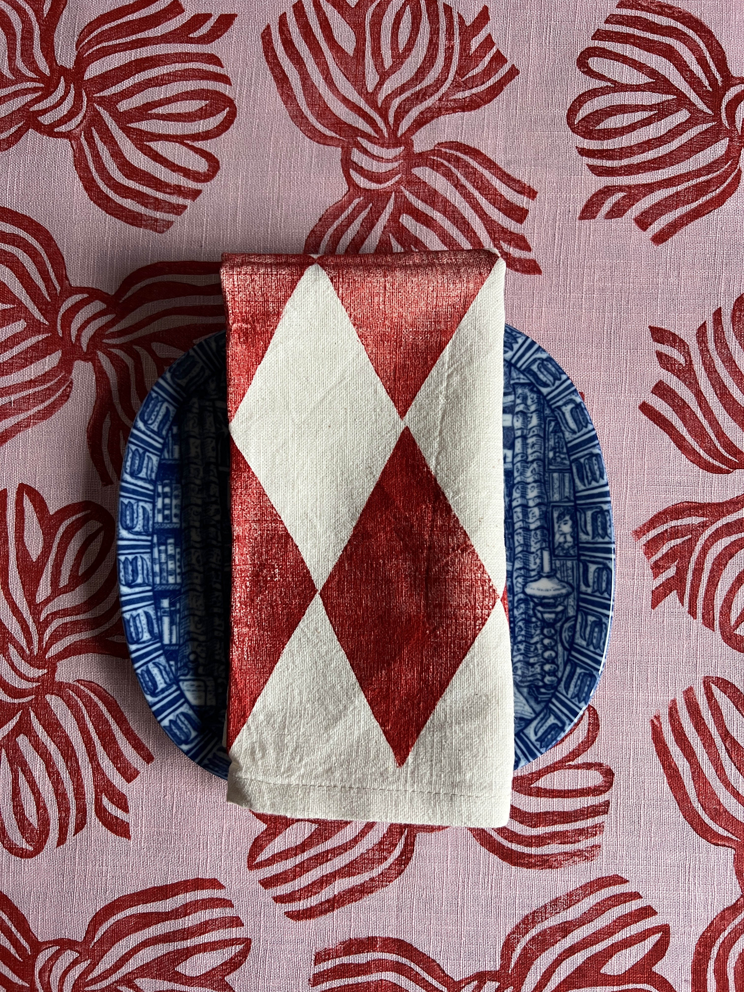 Red Harlequin on Ivory Dining Napkins Set