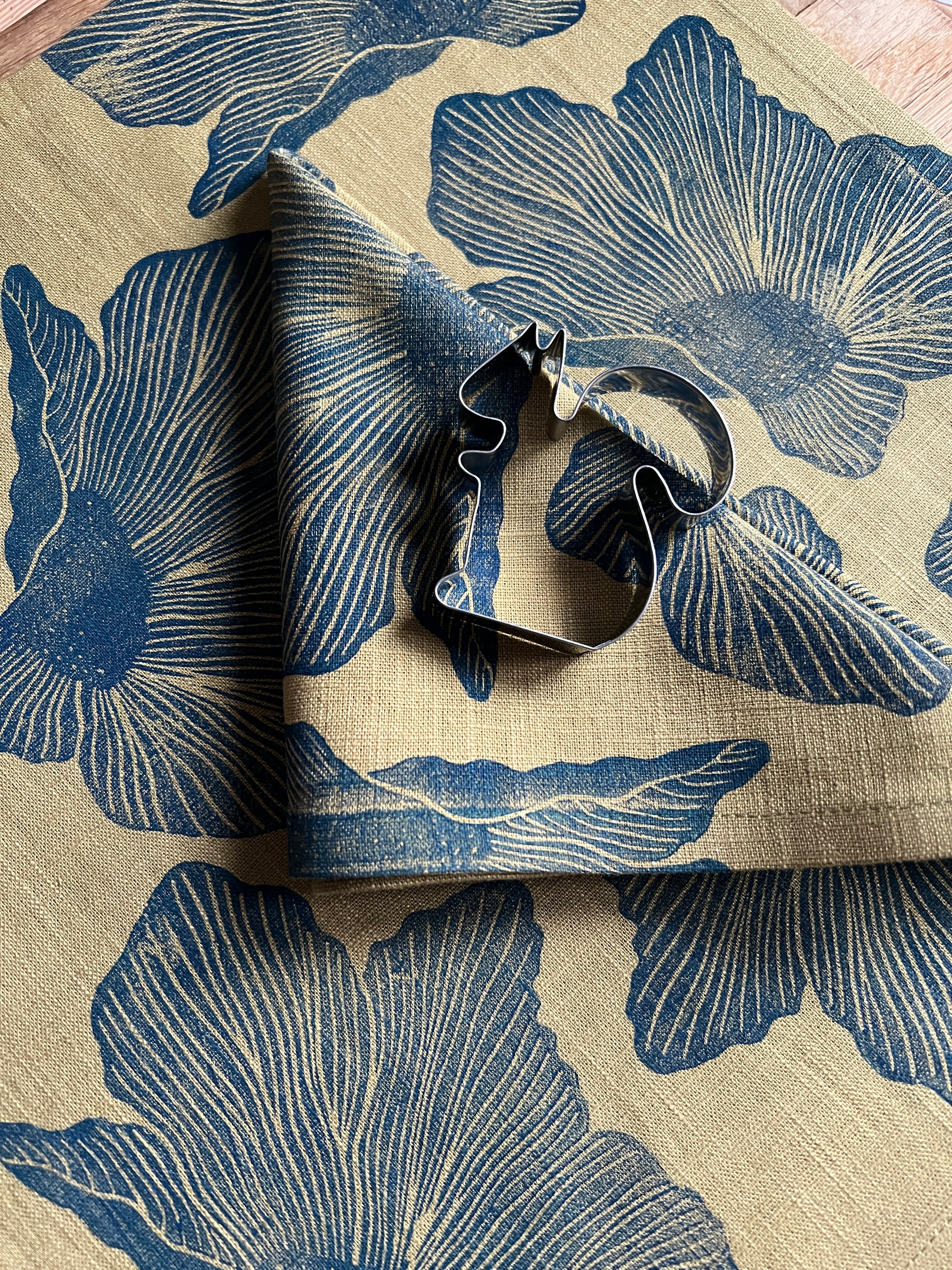 Henbane on Moss Dining Napkins Set