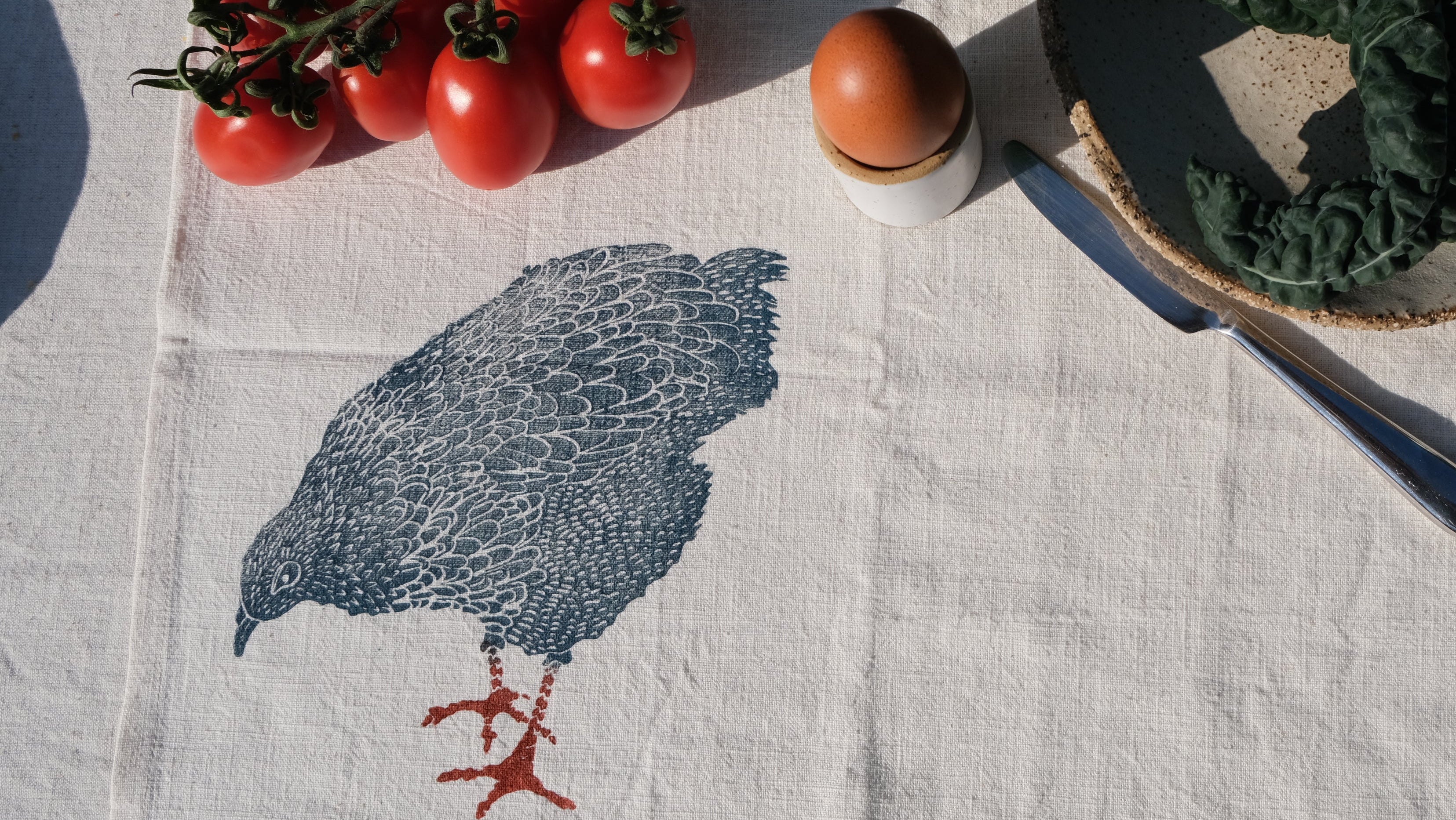 Hen on Ivory Dining Napkins Set