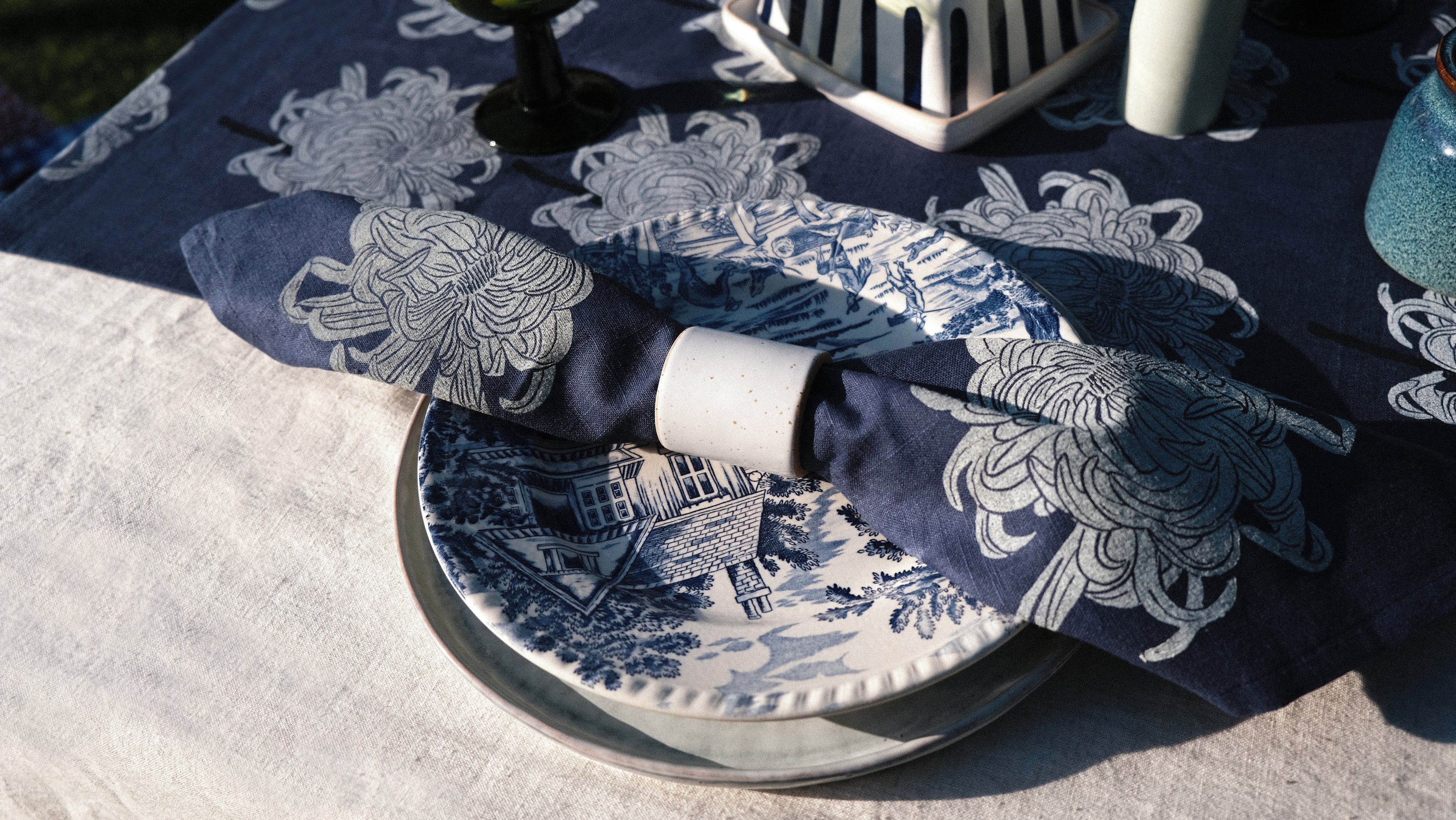 Chrysanthemum on Indigo Dining Napkins Set