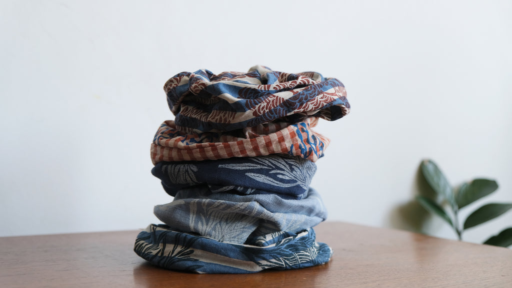 Hair scrunchie indigo