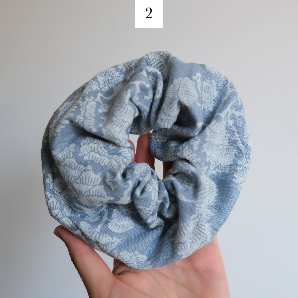 Hair scrunchie