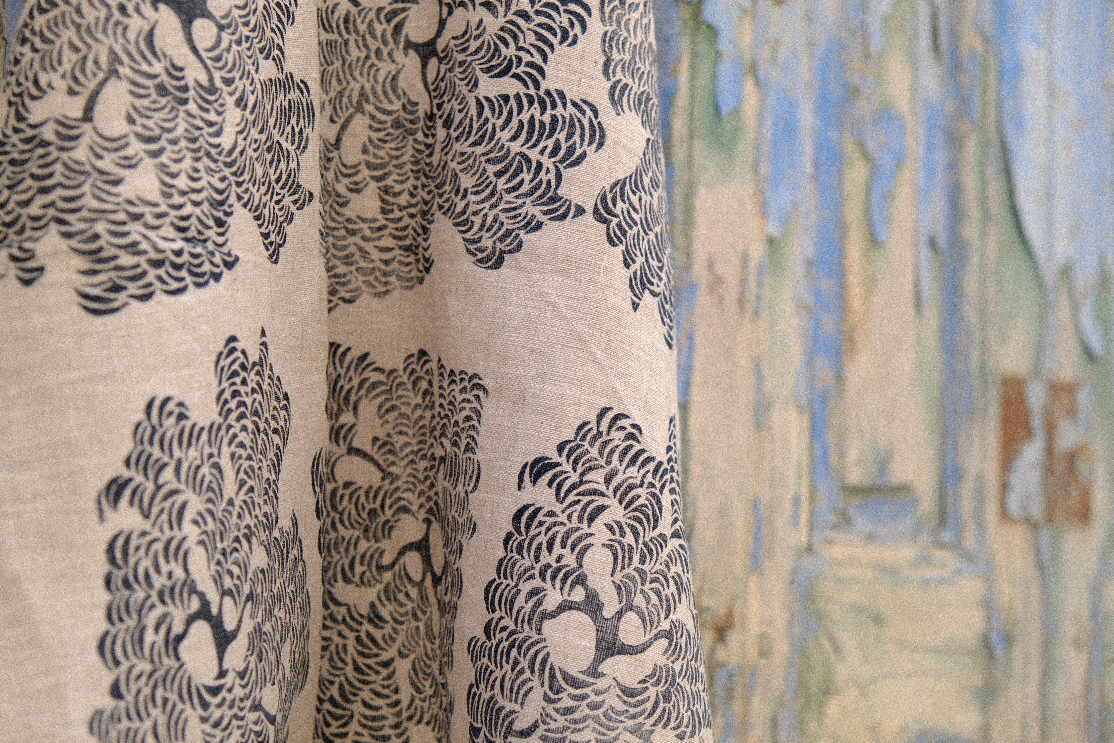 Ponderosa Pine on Beige Tea Towel