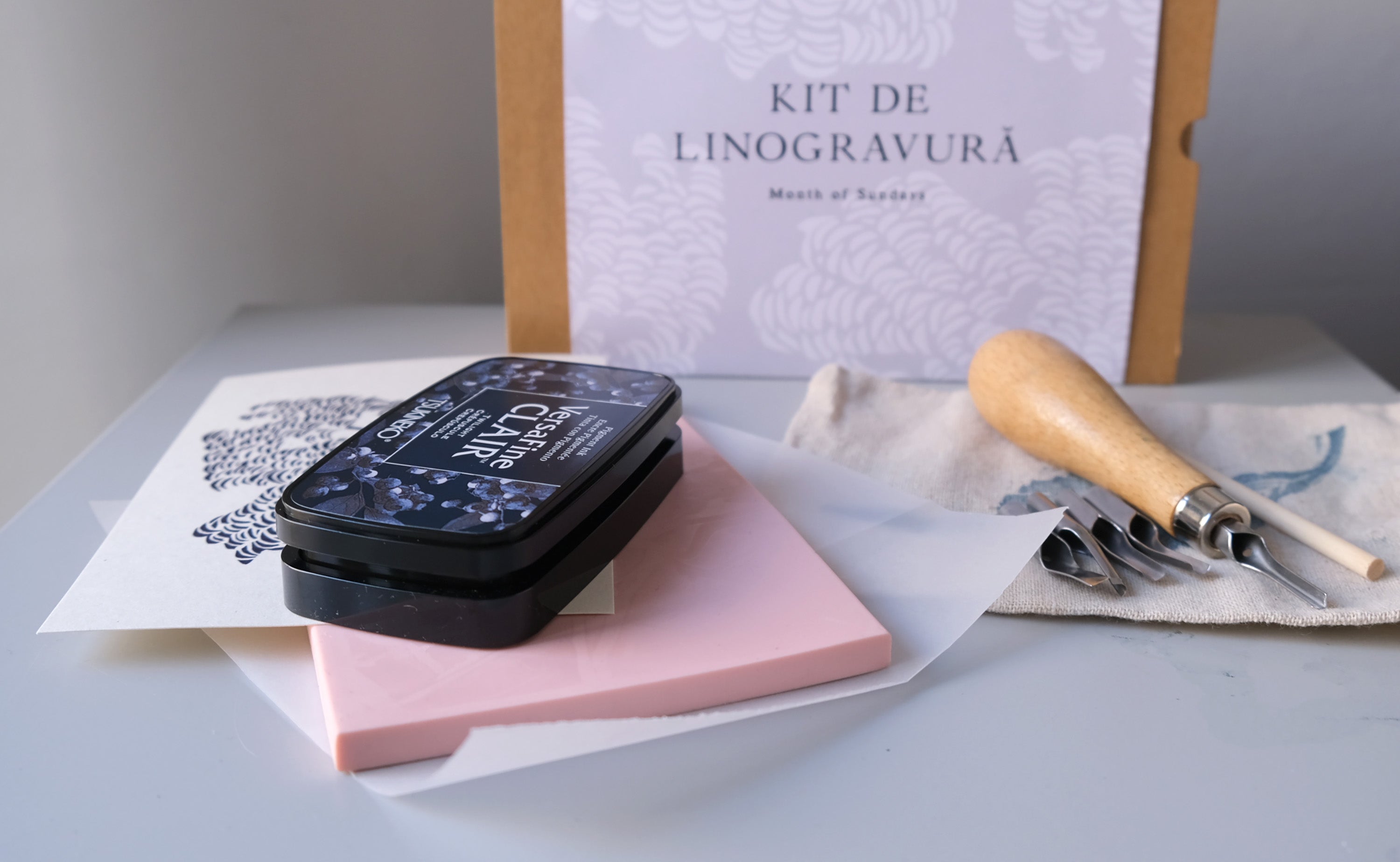 Linocut & print kit, contains blockprinting on paper essentials with a step by step tutorial