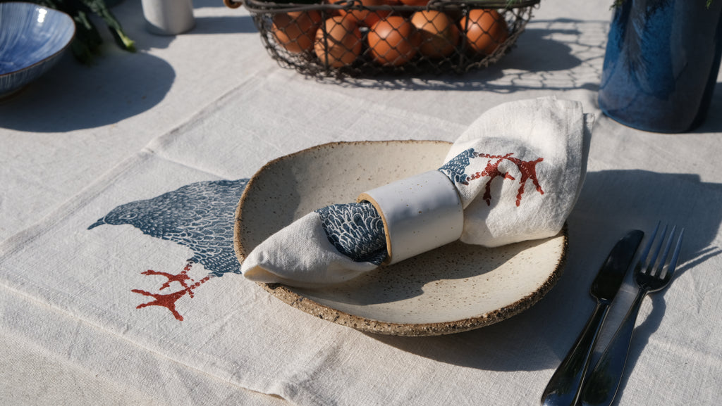 Hen on Ivory Dining Napkins Set